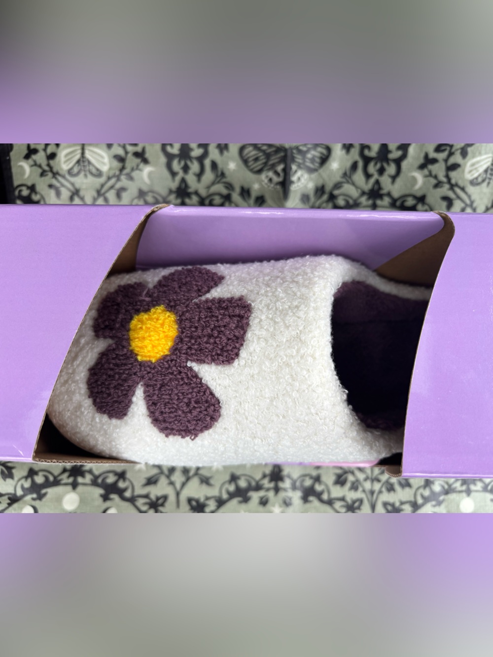 White Fuzzy Slip-On Slippers with Sole Brand New in Box - Picture 2 of 4